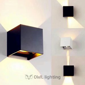 Đèn vách hắt tường vuông hai tia trên dưới trang trí ngoài trời